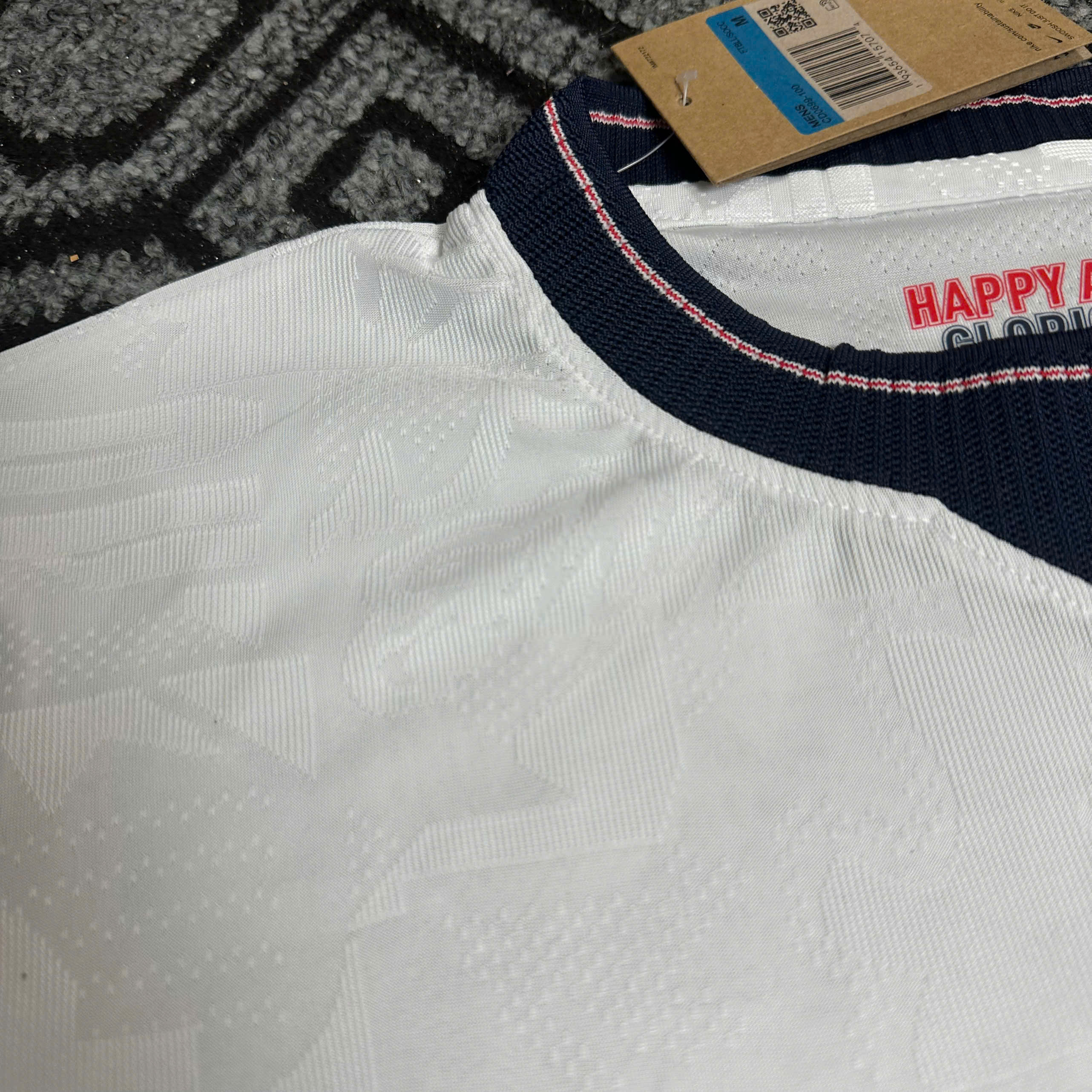 England 2026 Home Set (Adults and Kids) image 3